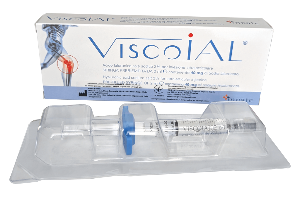 Viscoial 40 MG, hyaluronik asidin sodyum tuzuna dayanan tıbbi bir üründür. Hyaluronik asit, fermantasyon yoluyla elde edilen 1000 ila 1500 kDa arasında sabit bir moleküler ağırlığa sahiptir: bu, ürünün mutlak saflığını garanti eder, alerjen ve inflamatuar reaksiyon risklerini en aza indirir.